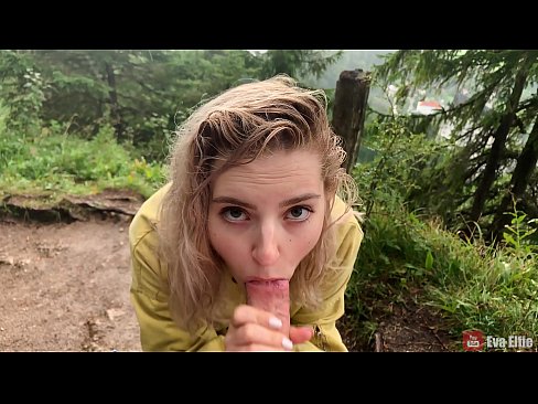 ❤️ Dívka polyká sperma po veřejném orálu - Eva Elfi ❤️ Tvrdé porno u nás